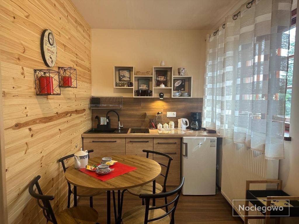 Apartamenty i pokoje Domino Parking w cenie !