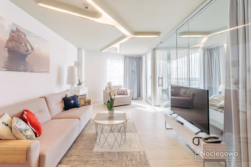 Apartament z widokiem na morze z aneksem kuchennym i basenem Ultra MARINE