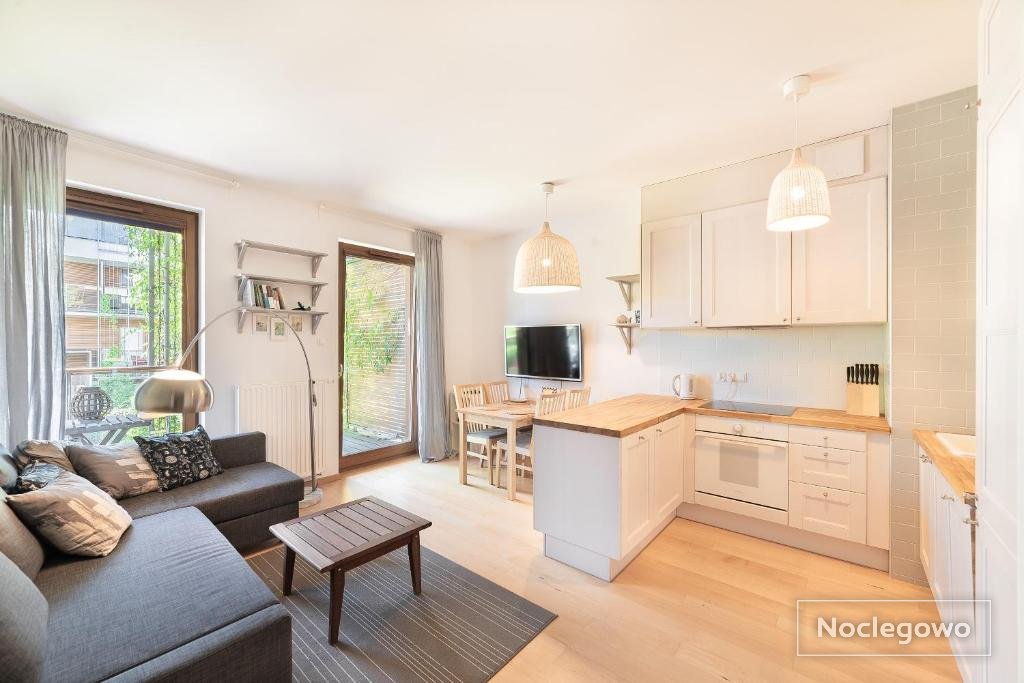 Apartament w Gdańsku Brzeźnie ,blisko plaży ,darmowe miejsce parkingowe ,taras