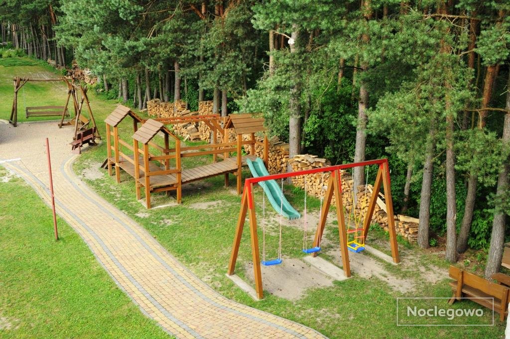 plac zabaw - Leśny Zakątek