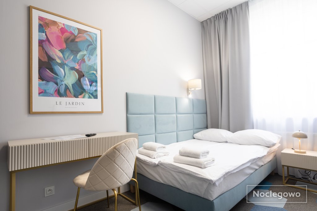 Moon ApartHotel