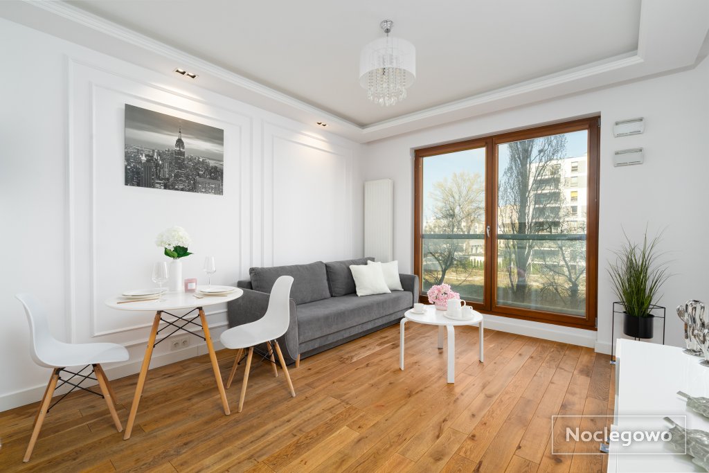 Golden Apartments Warsaw - Luxury Stay on Grzybowska 85-200