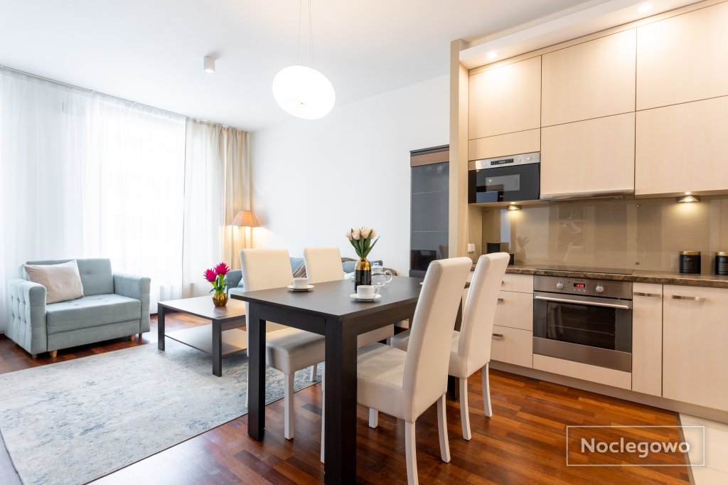 Golden Apartments Warsaw – Bright & Stylish, Stawki Street  