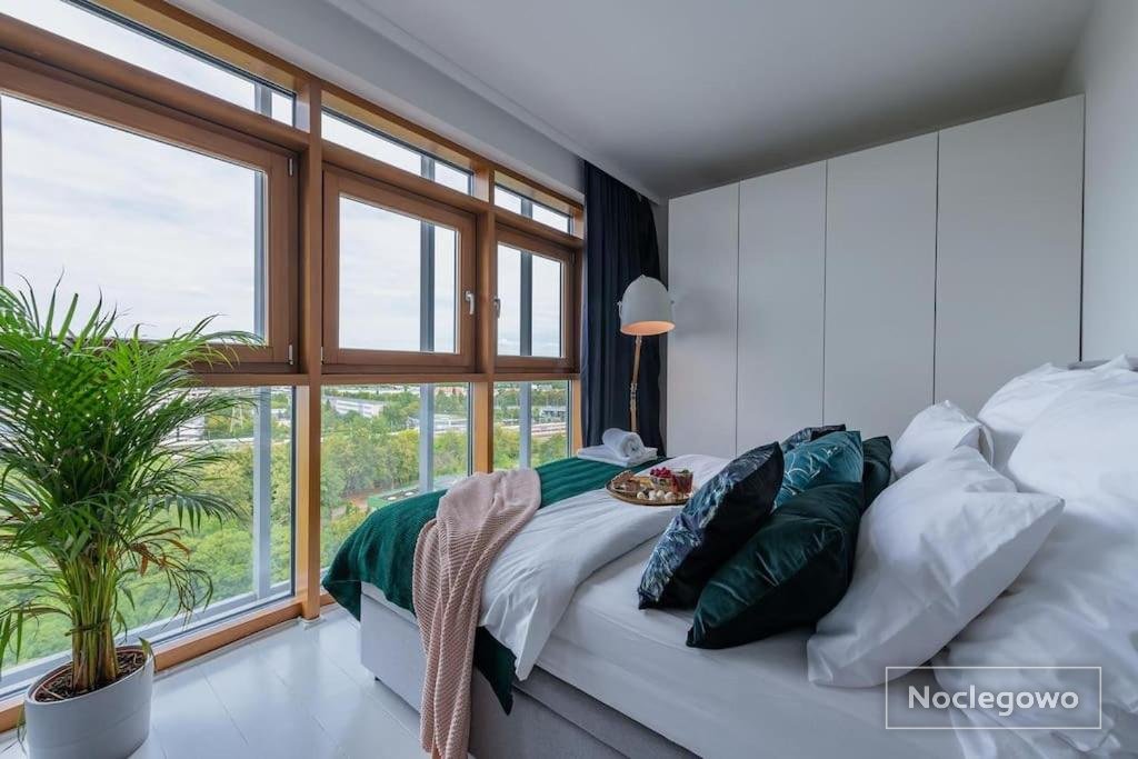 Golden Apartments Warsaw – 10th Floor City View, Słomińskiego