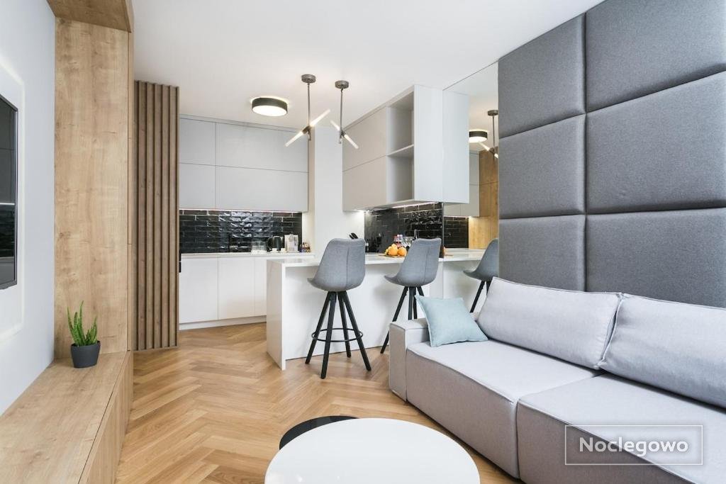 Golden Apartments Warsaw - Luxury 2-Bedroom, Mennica Residence&166