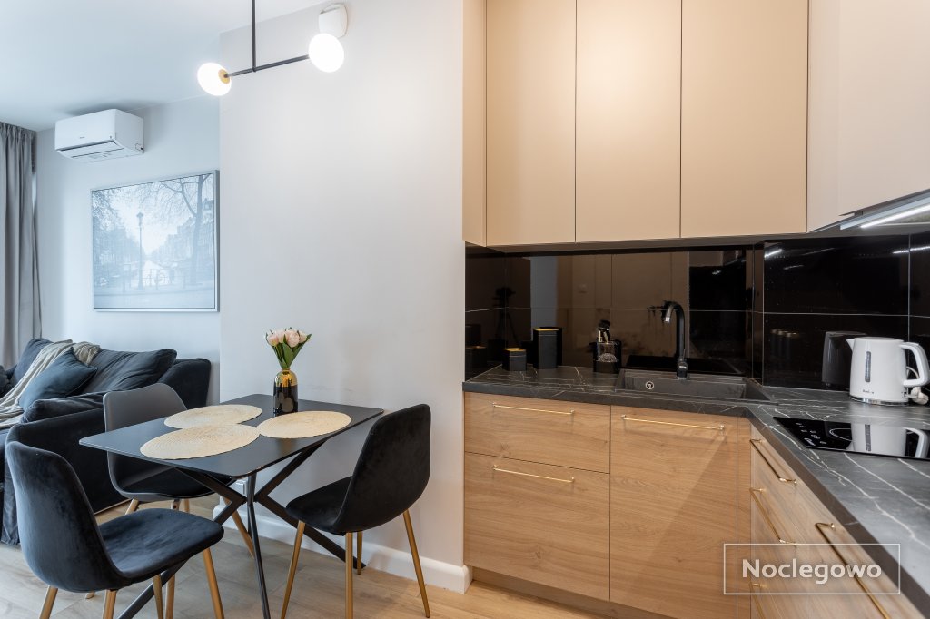 Golden Apartments Warsaw – Luxury Building, Rooftop Terrace, Sienna 37