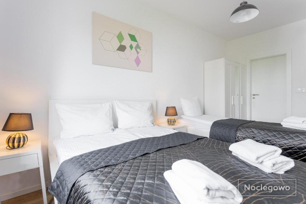 Golden Apartments Warsaw - Big and Bright Stylish Apartments  - Pereca 72