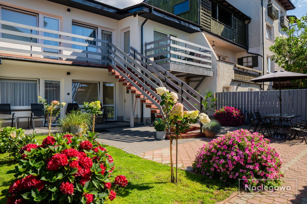 Willa Bliźniak 2 pokoje i apartamenty z wyżywieniem, blisko plaży