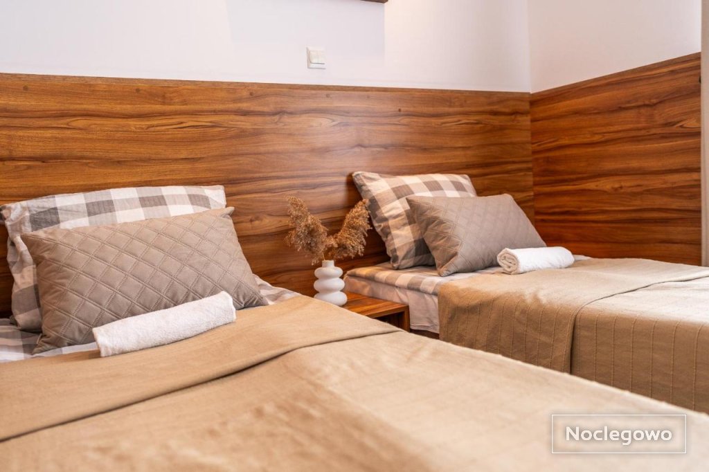 MAX Apartamenty - Pokoje - Domki - Restauracja - Basen