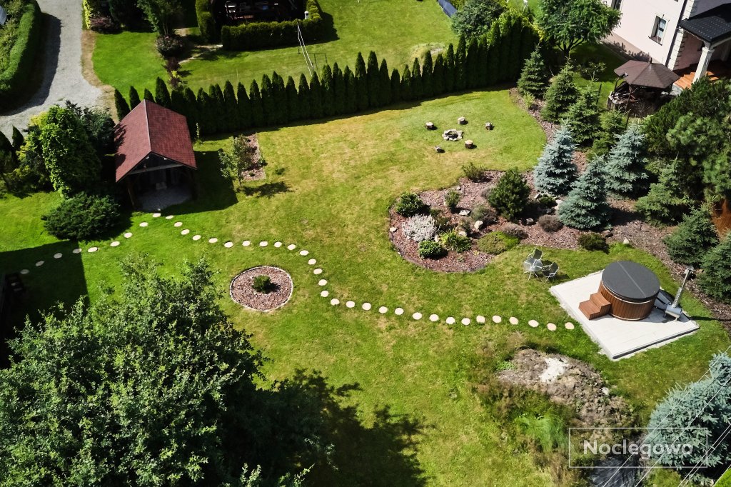 Dom/willa na wyłączność (Jacuzzi, bilard, rzeka, góry, jezioro)). . 