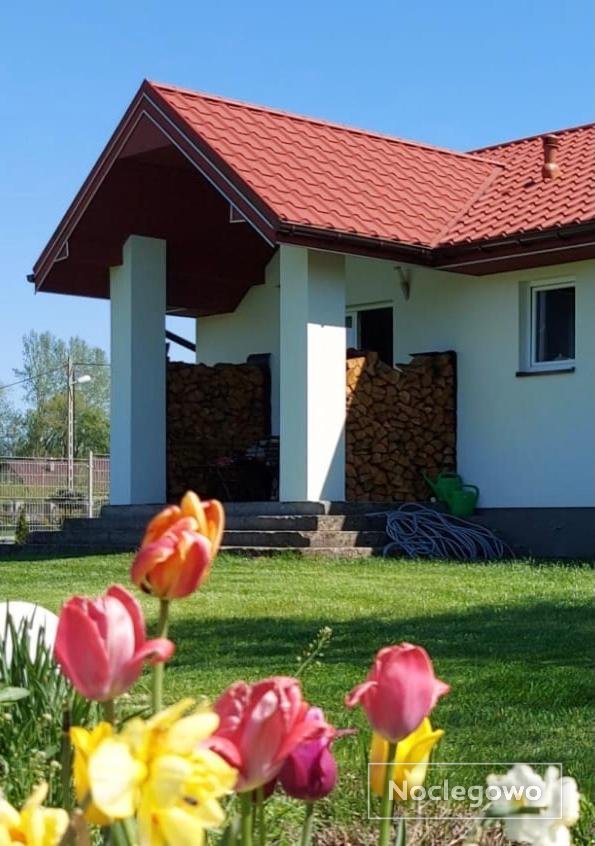 Wygodny Dom na Ponidziu z Basenem