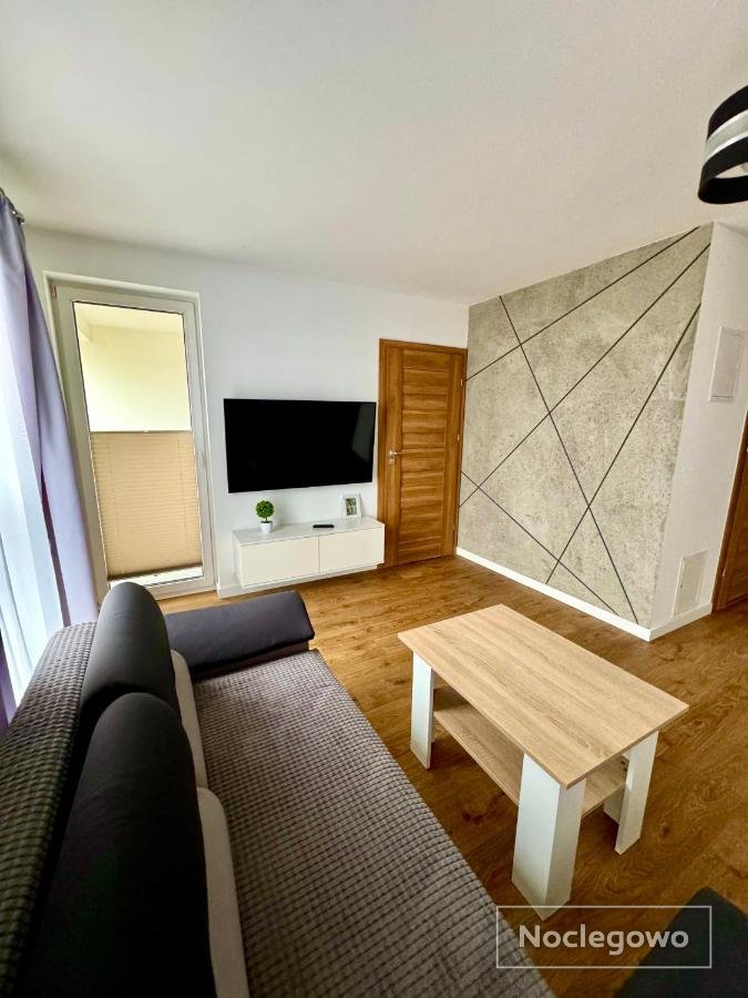 Jurajska Plaza - Nowoczesny apartament z osobną sypialnią, KLIMATYZACJA, Parking prywatny GRATIS - Kielce
